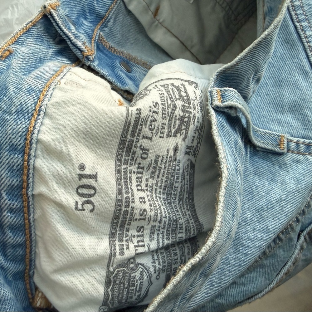 Levi’s 501 Light Blue Denim Shorts with Floral Embroidery Jorts - Picture 7 of 7